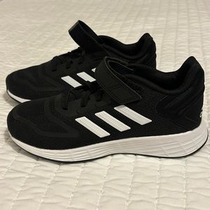 Brand new Adidas Duramo sneakers